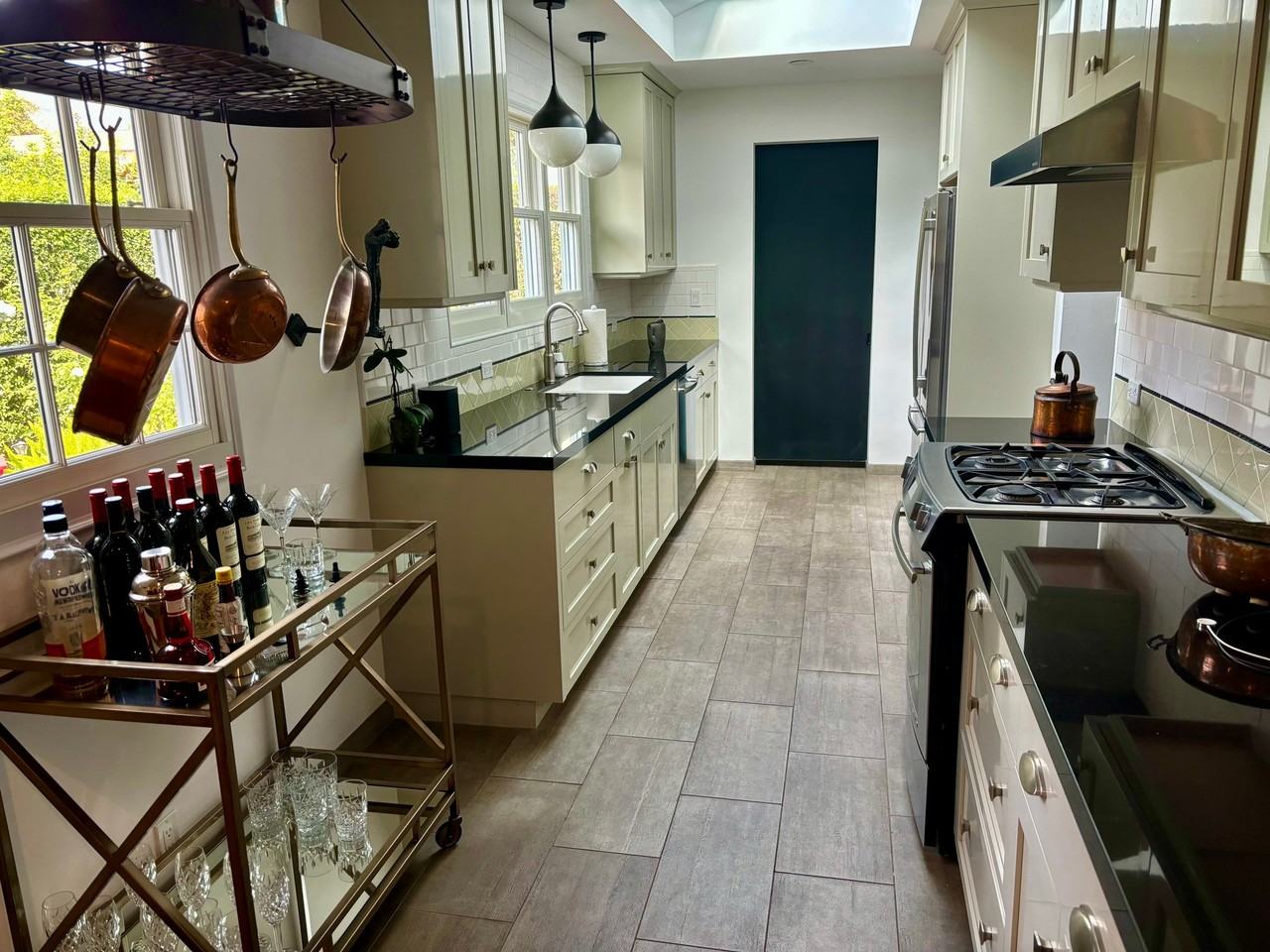 1712 Anacapa St - Photo 7 of 19