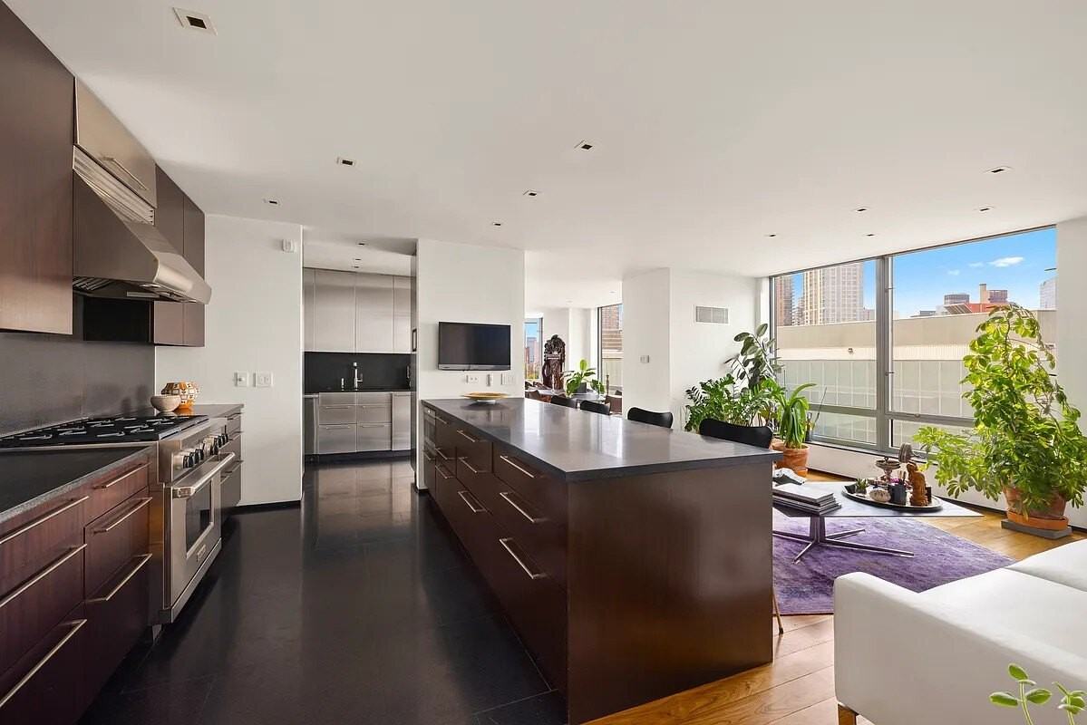 150 Columbus Ave - Photo 4 of 10