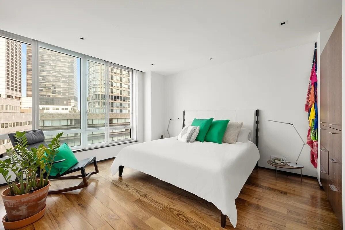 150 Columbus Ave - Photo 7 of 10