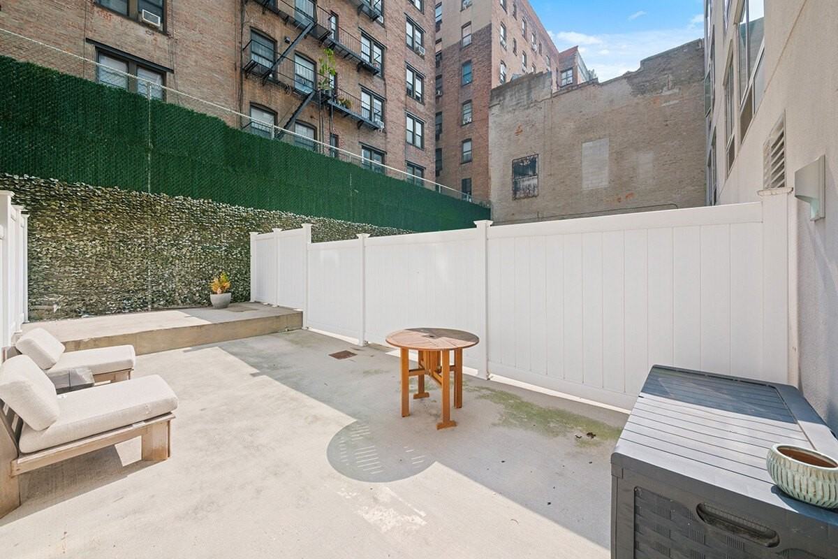 607 W 161st St - Photo 7 of 8
