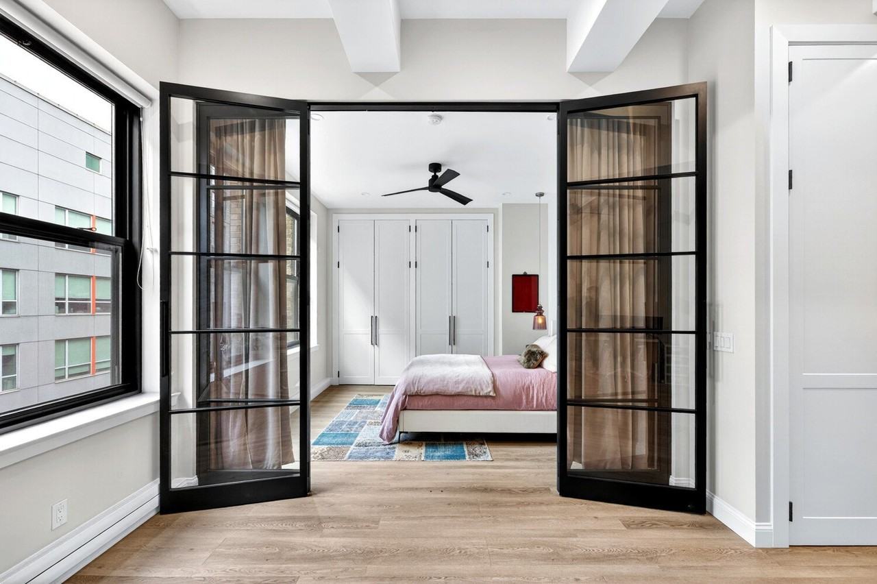 529 W 42nd St - Photo 5 of 10