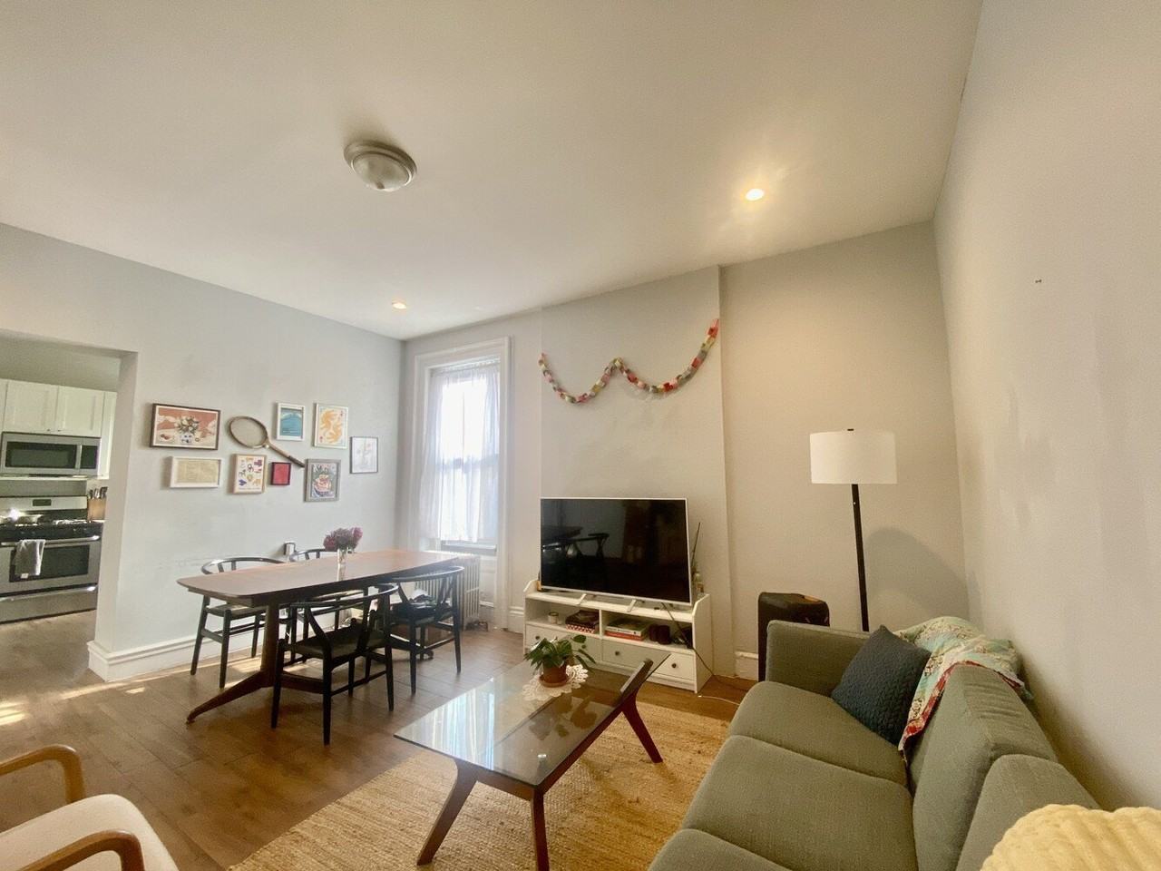 346 Union Ave - Photo 3 of 10