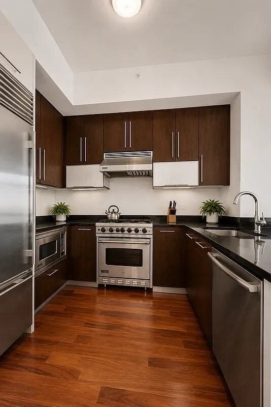 100 Jay St - Photo 3 of 10