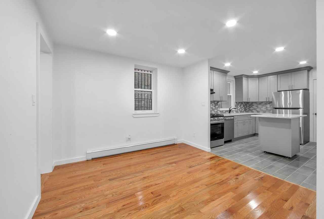 21 -14 45th Road - Photo 3 of 10