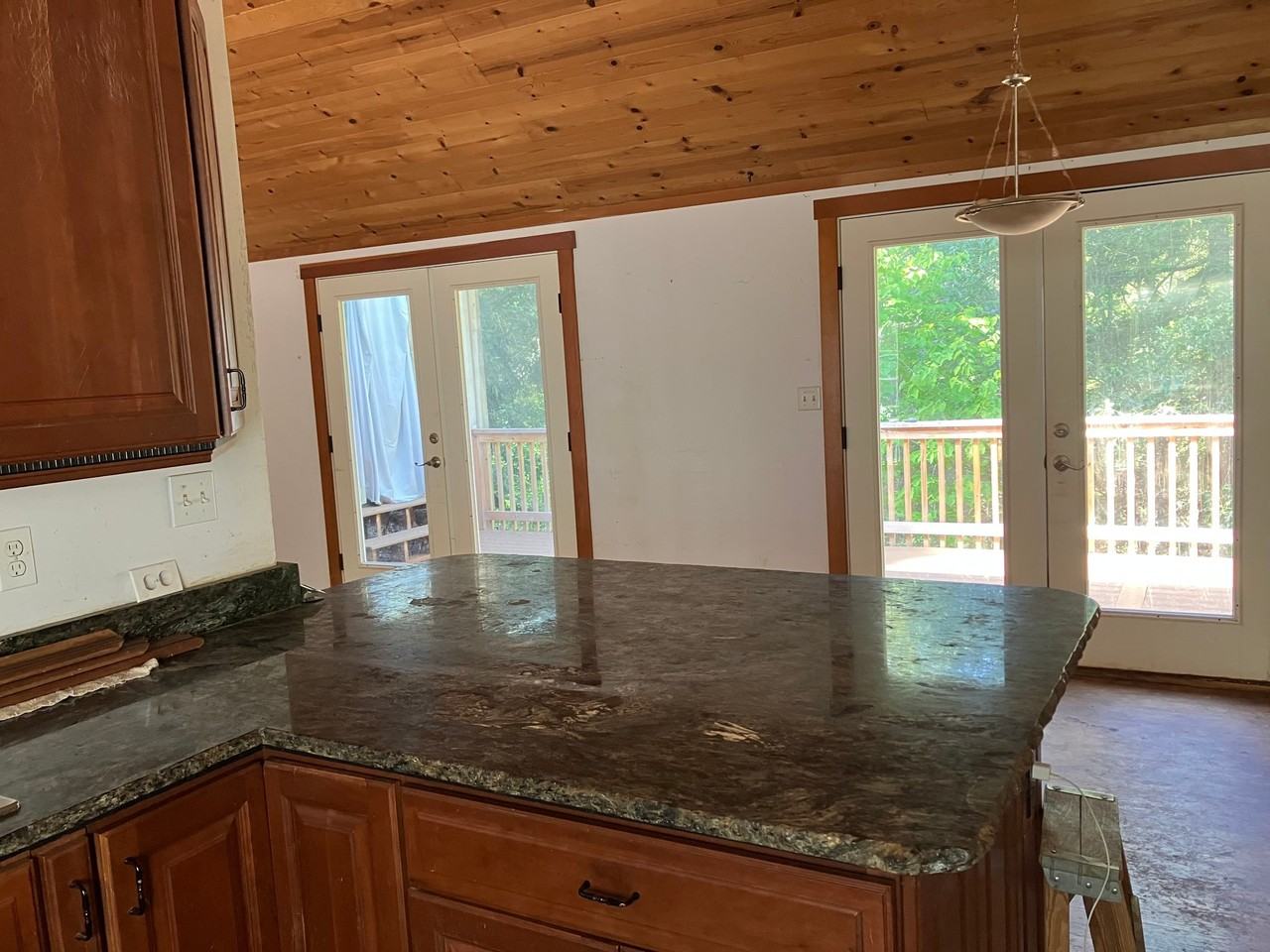 10901 Redwood Hwy - Photo 2 of 12