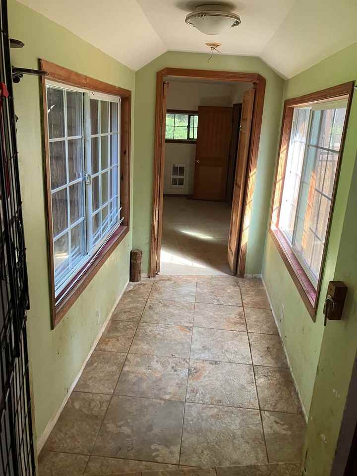 10901 Redwood Hwy - Photo 4 of 12
