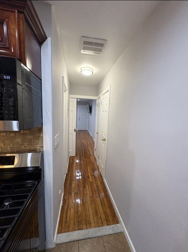 10306 Avenue L - Photo 4 of 6