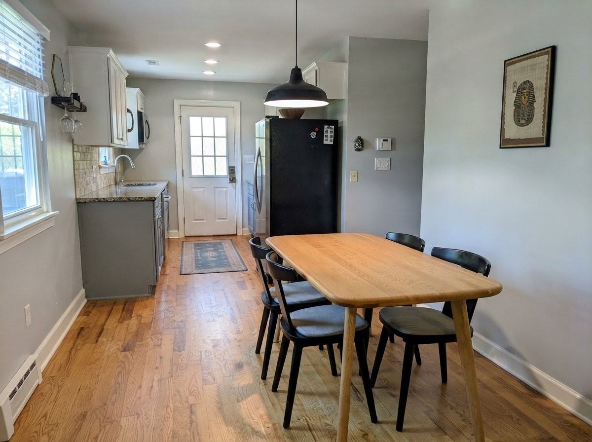 1474 Marbut Ave Se - Photo 3 of 16