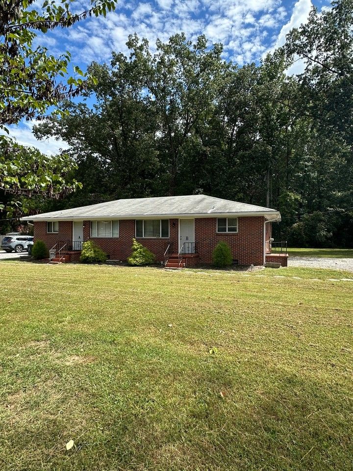 1512 Happy Valley Rd #B