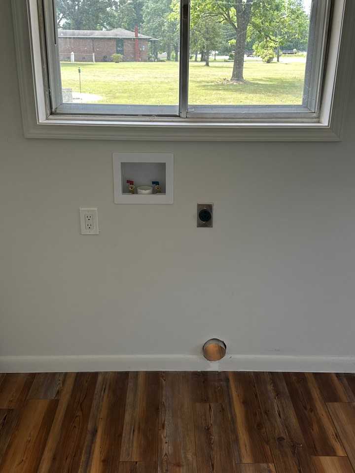 1512 Happy Valley Rd #B - Photo 6 of 13