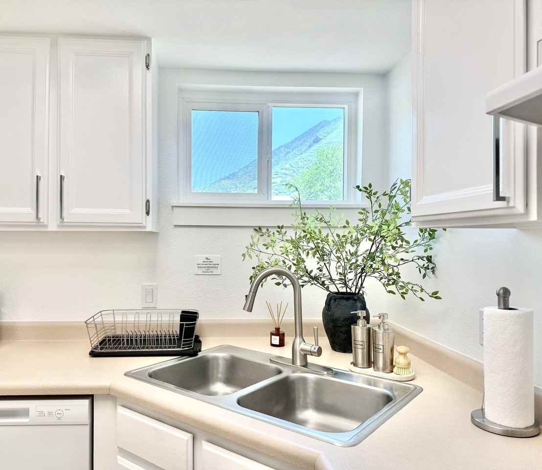 7834 S Chadbourne Dr #B - Photo 6 of 26