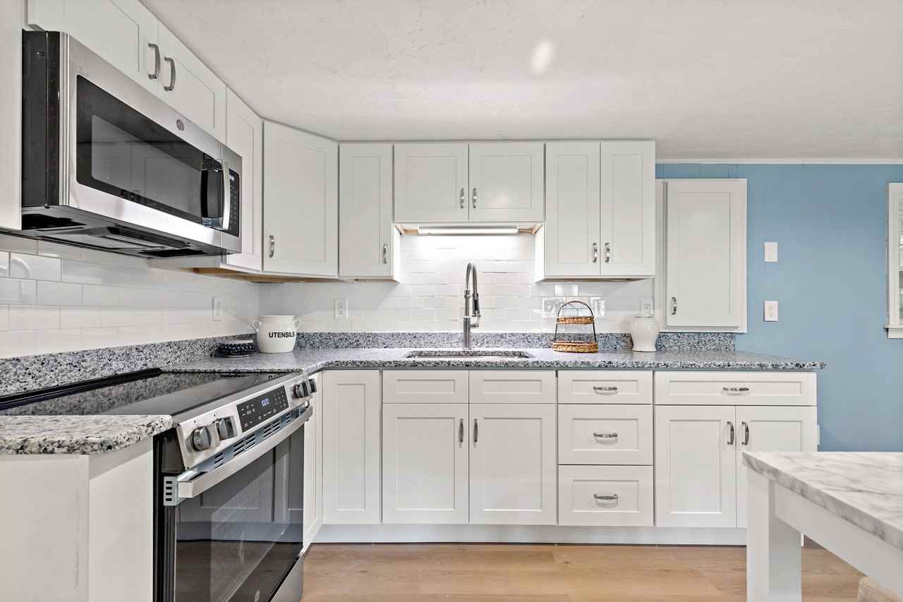 34 Surrey Dr