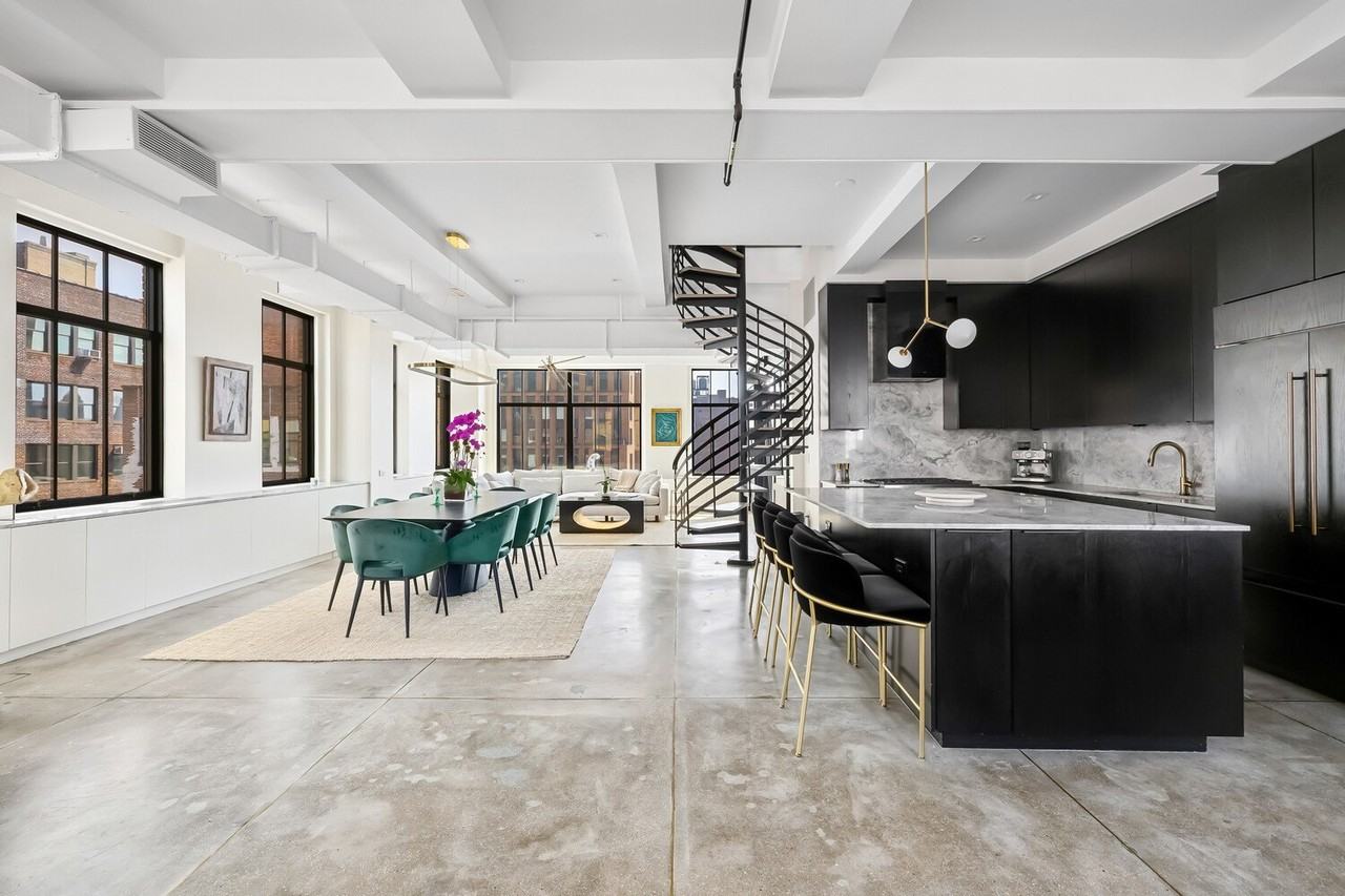 252 W 30th St - Photo 2 of 10