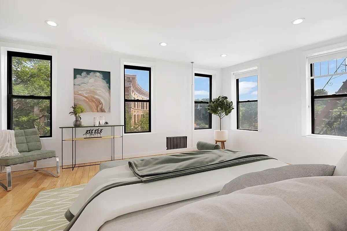 200 Prospect Park W - Photo 6 of 10
