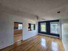 1421 W 84th St #5 - Photo 1 of 1
