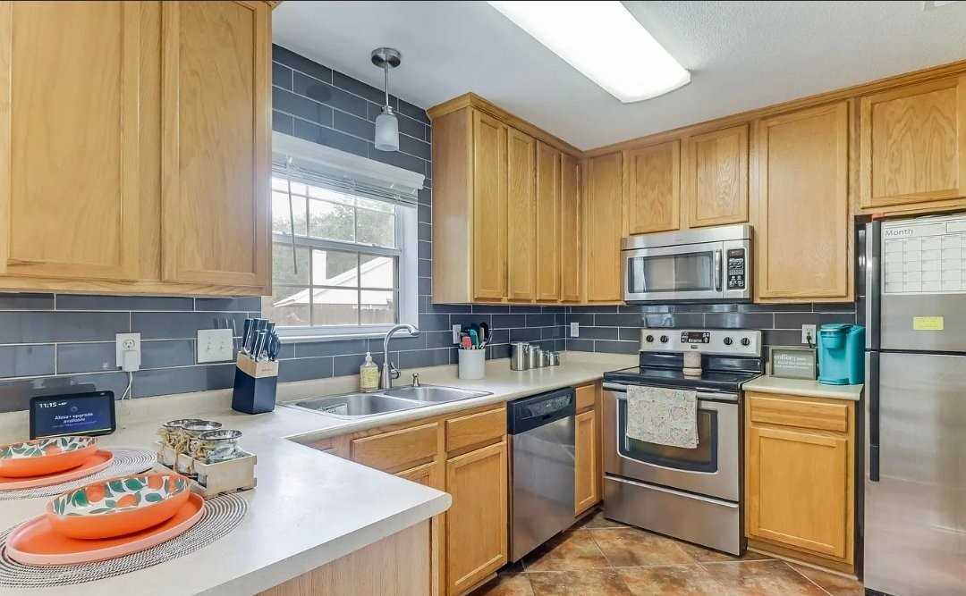 16030 N April Dr - Photo 6 of 20