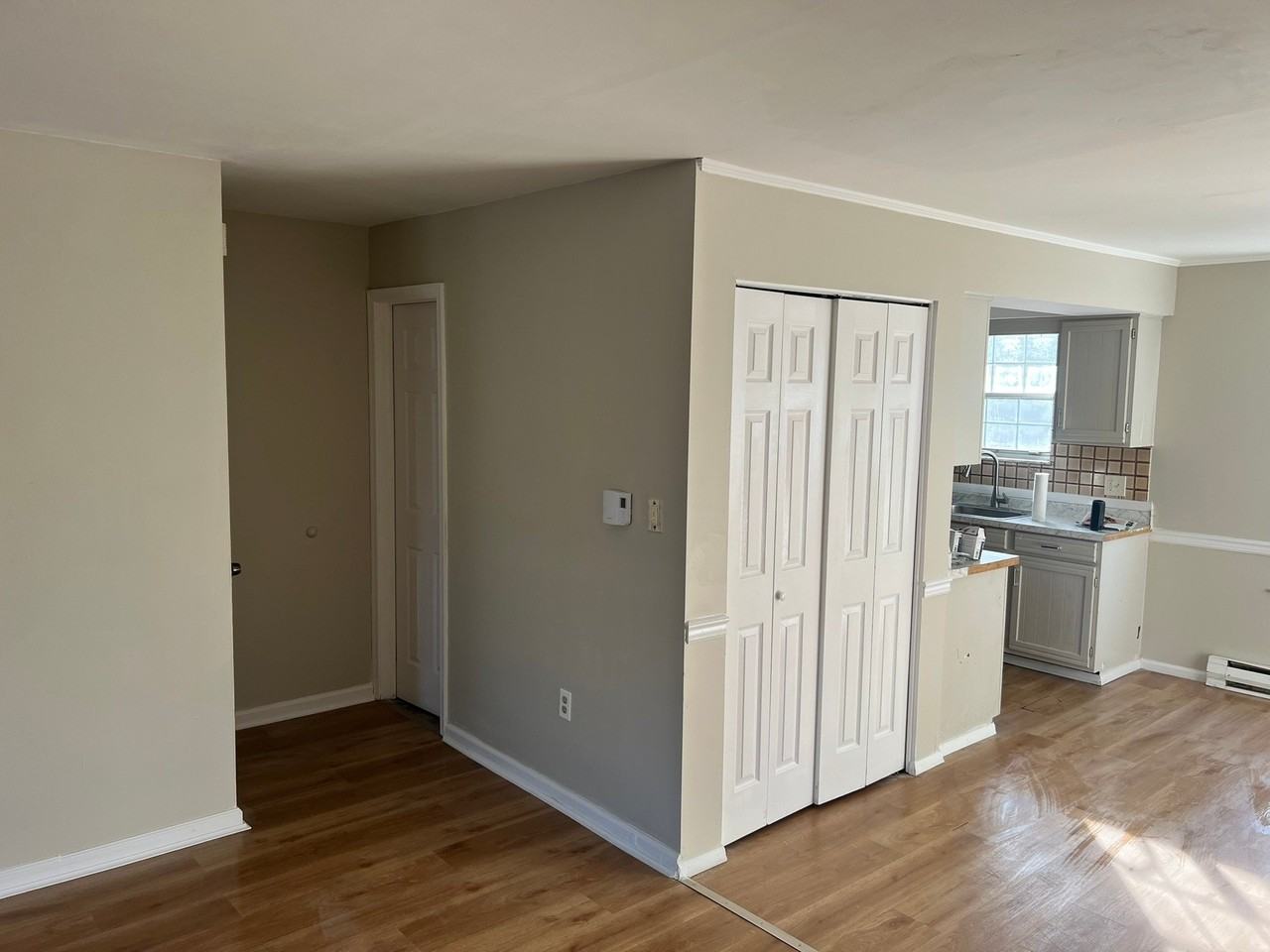 306 E Mosser St - Photo 5 of 20