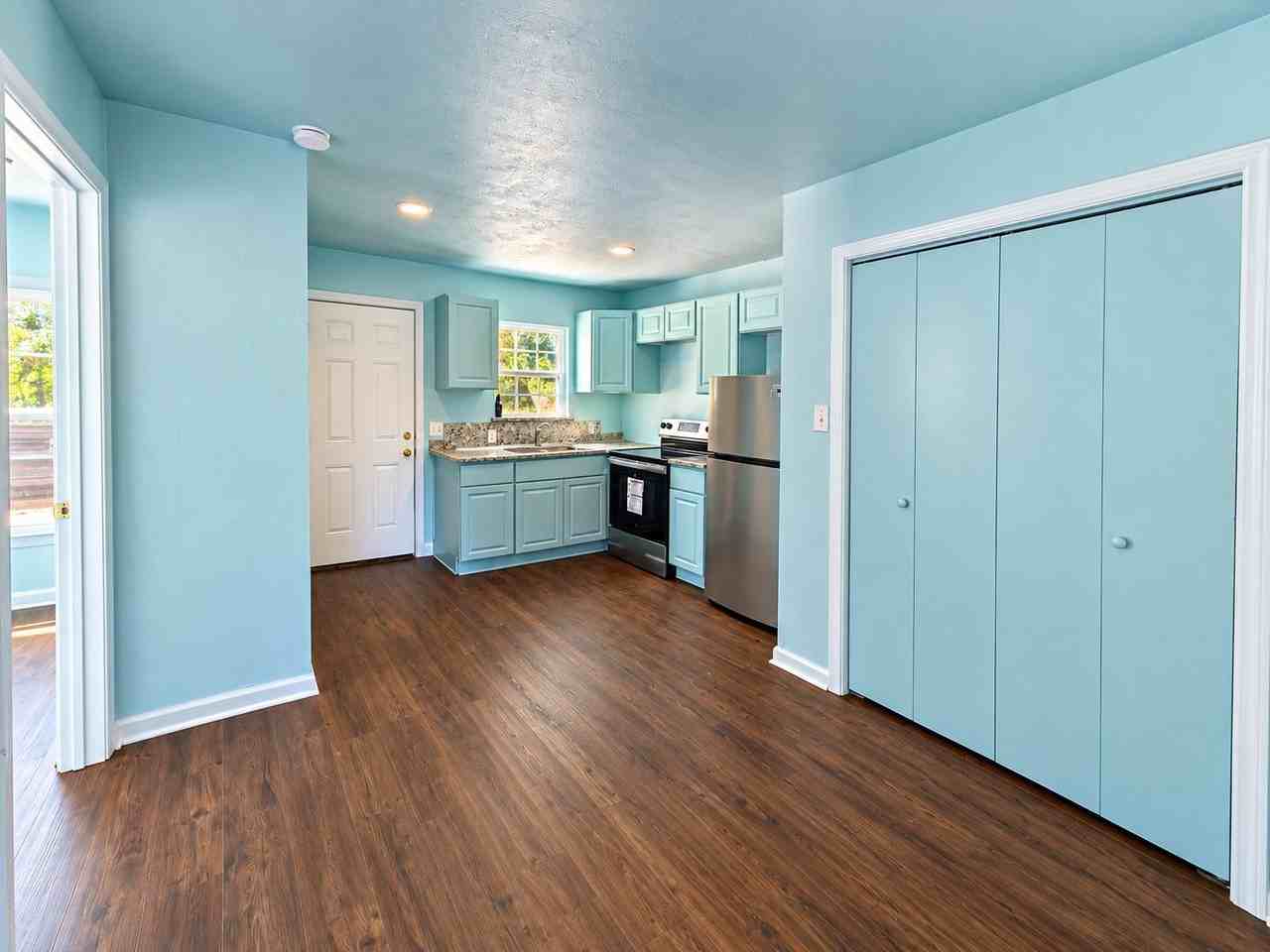 4869 Corrigan Ave #A - Photo 4 of 6