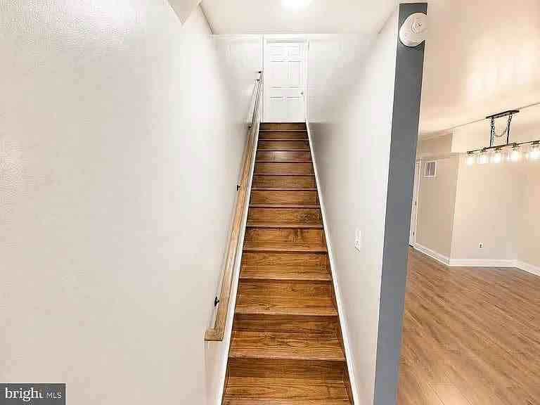 344 W Main St - Photo 7 of 19