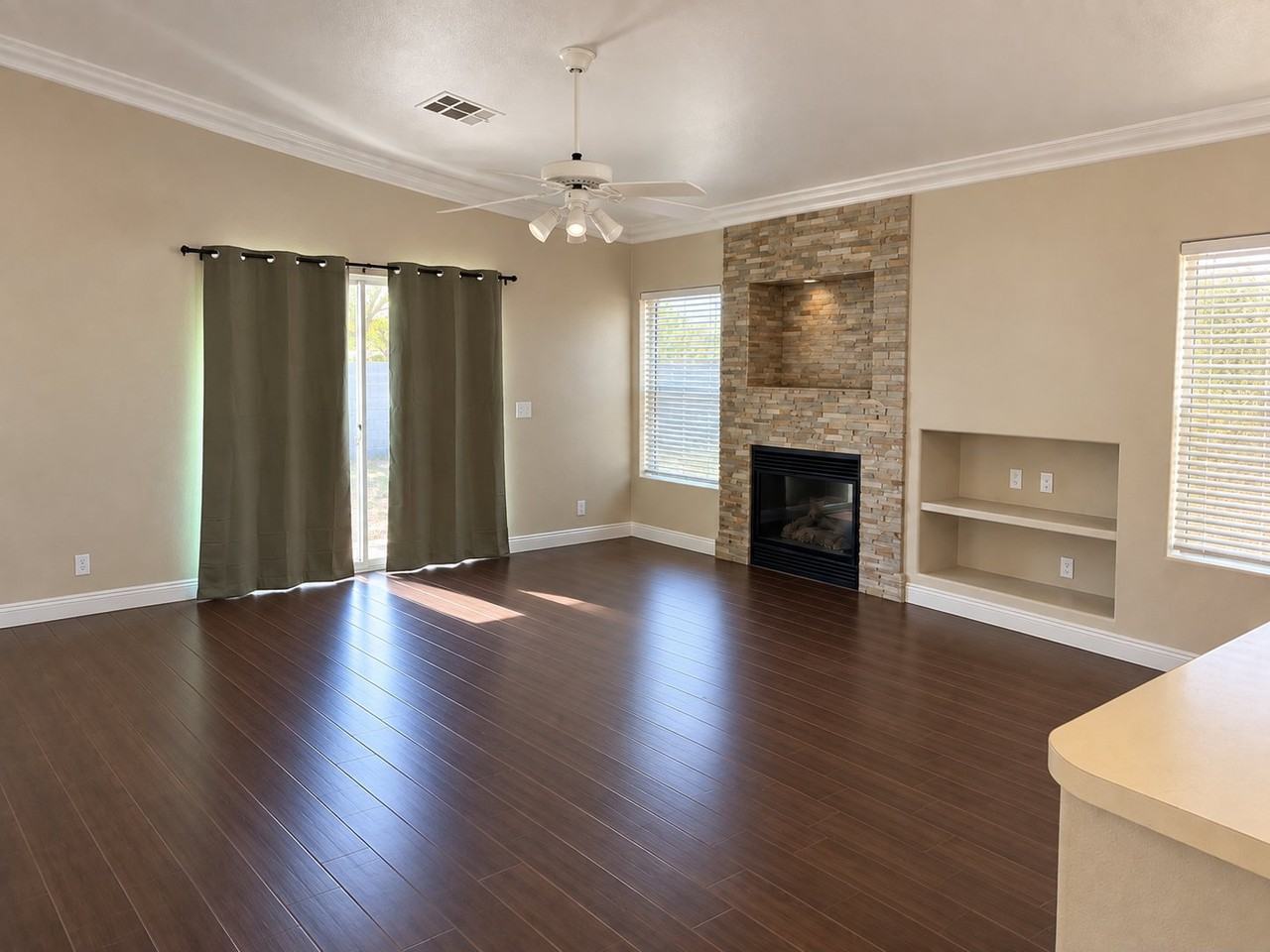 5105 Foggia Ave - Photo 3 of 9