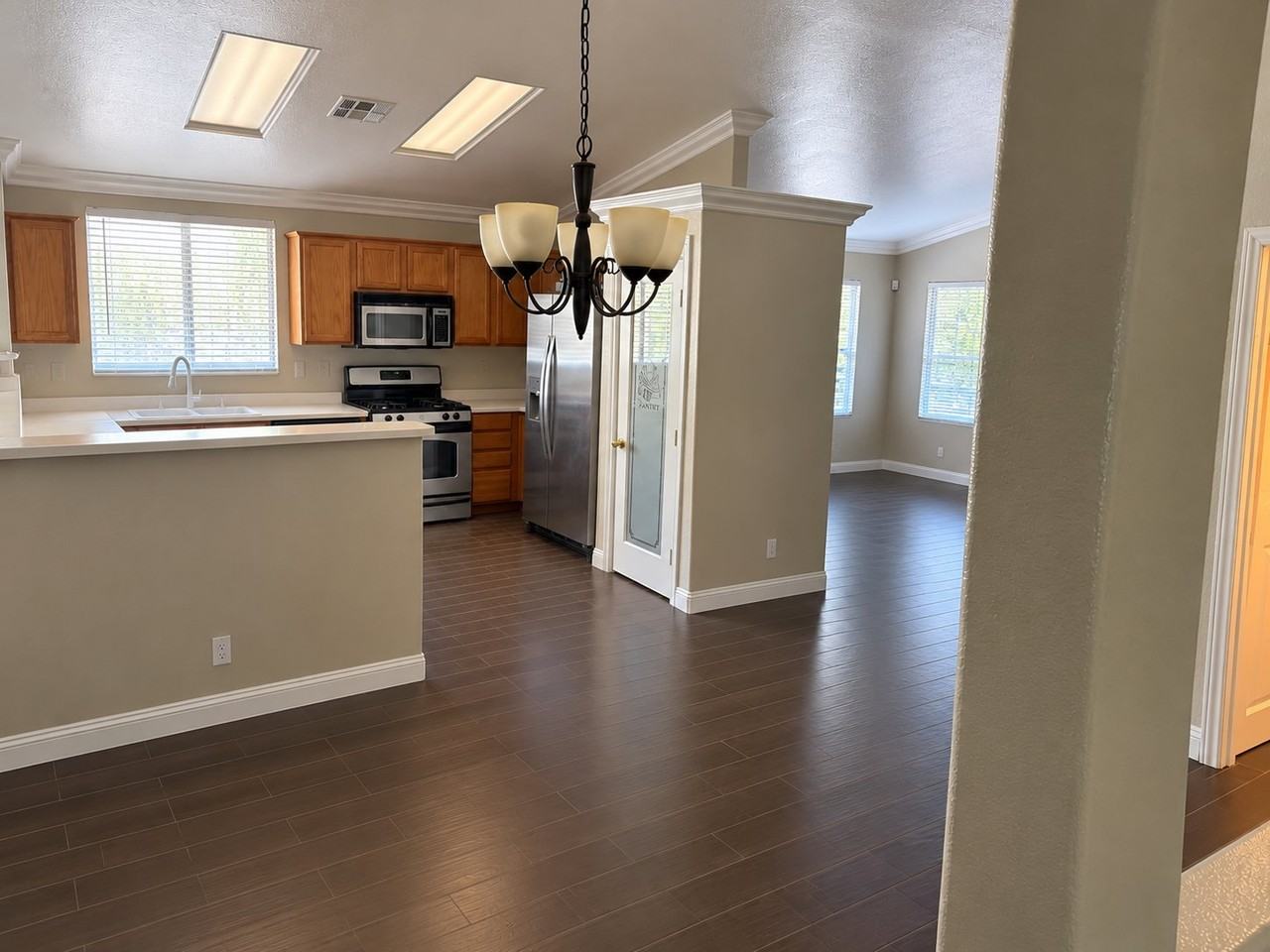 5105 Foggia Ave - Photo 5 of 9