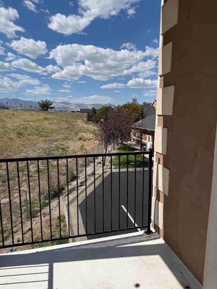 114 E Bella Monte Dr #08 - Photo 3 of 16