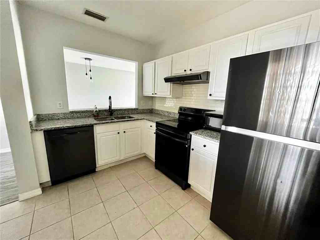 6011 Skydale Way #201 - Photo 3 of 22