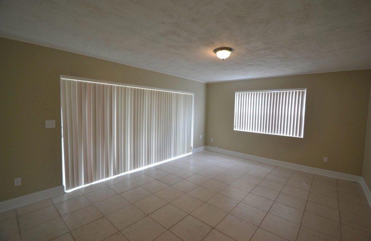 1553 Nw 158th Ave - Photo 7 of 8