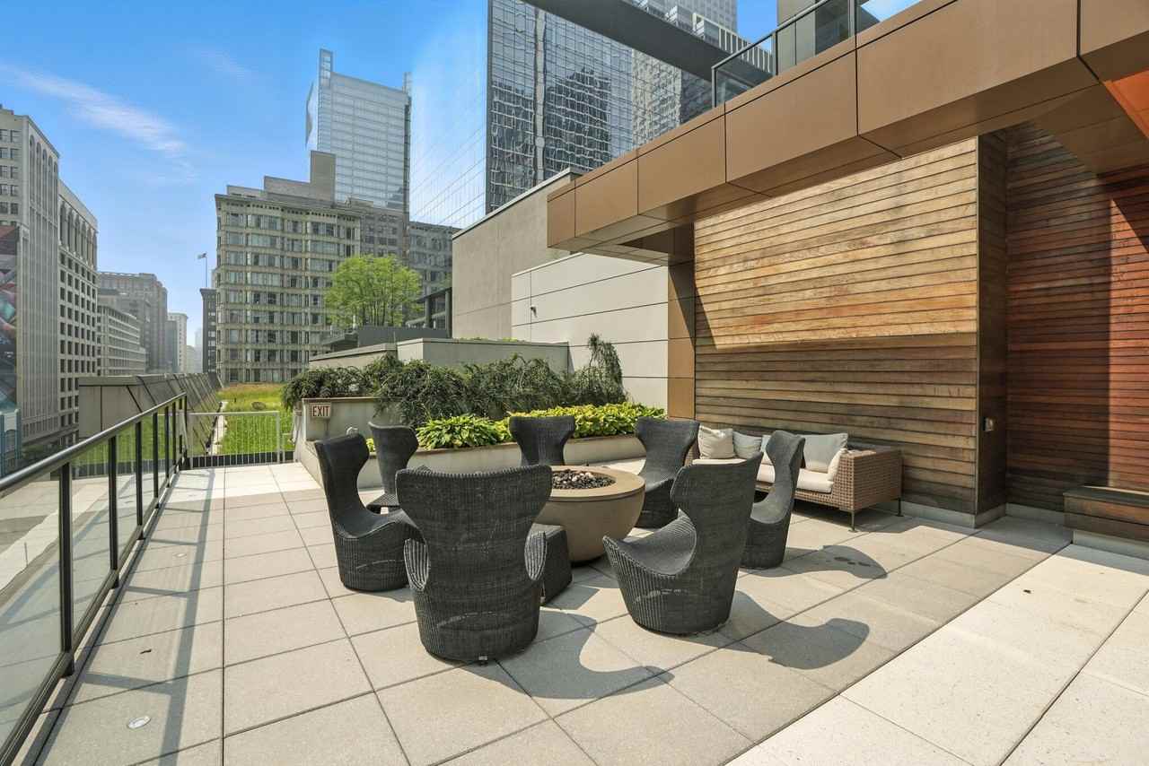 59 W Randolph St #1224 - Photo 2 of 20