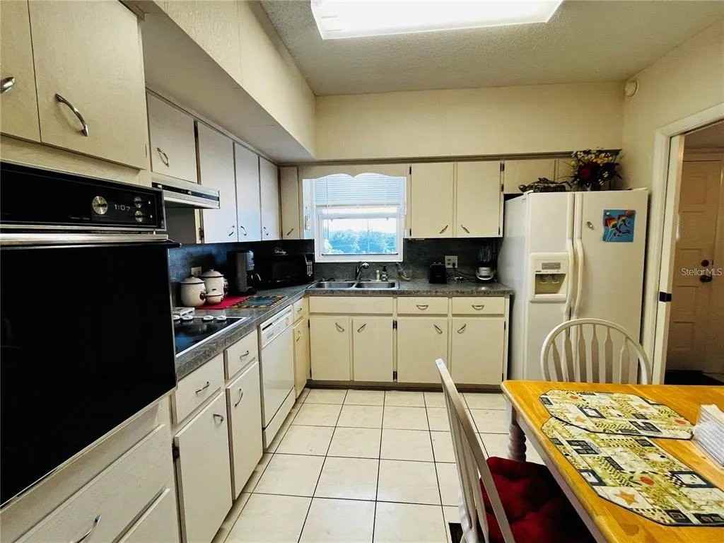2340 Grecian Way #56 - Photo 3 of 29