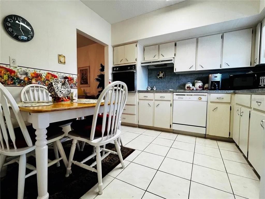 2340 Grecian Way #56 - Photo 4 of 29