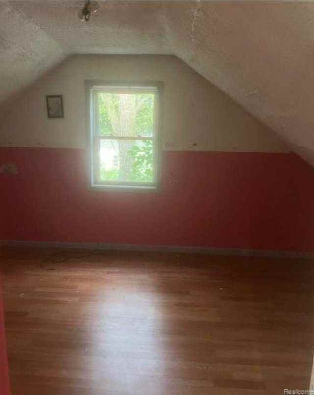 15871 Fairmount Dr - Photo 3 of 16