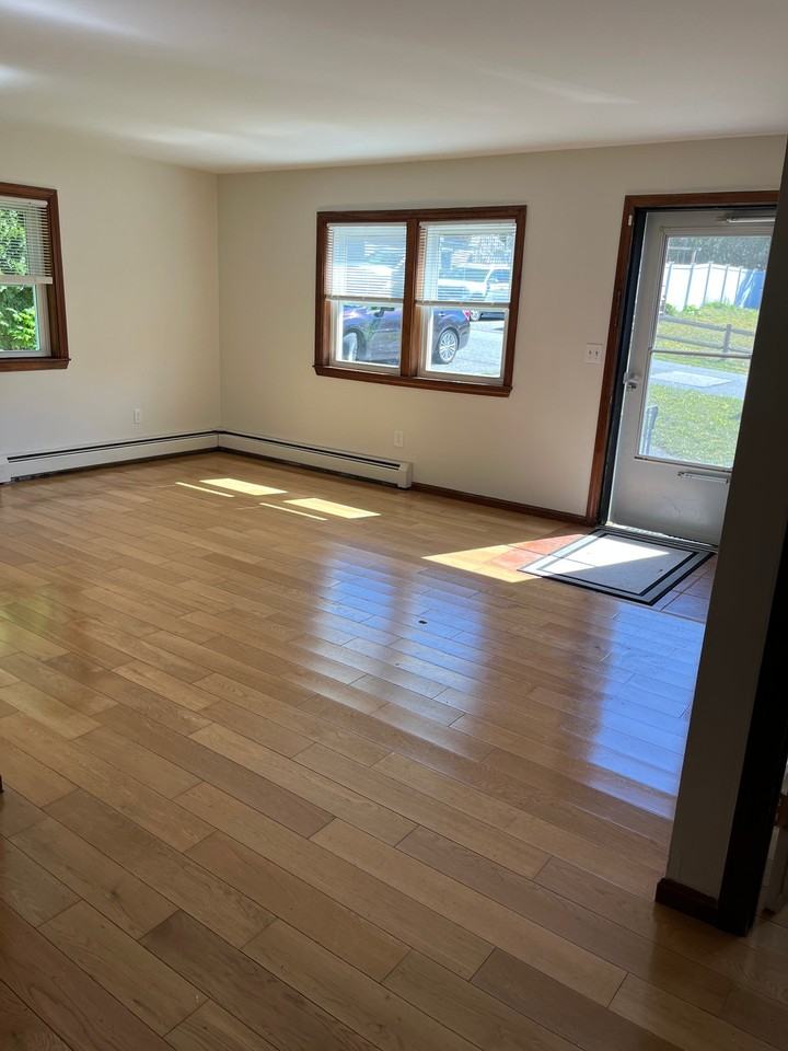 28 Eastern Ave - Photo 5 of 13