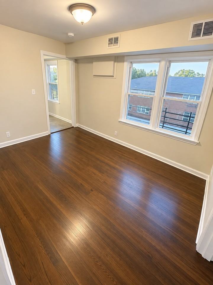129 Maple Ave #3 - Photo 4 of 5
