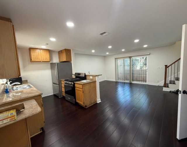 720 N Eucalyptus Ave #106 - Photo 2 of 6