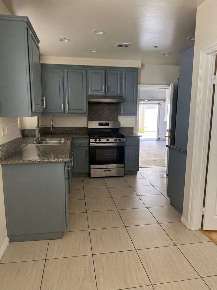 339 California St - Photo 5 of 20