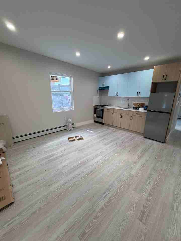 27 N Burnett St #3 - Photo 2 of 6