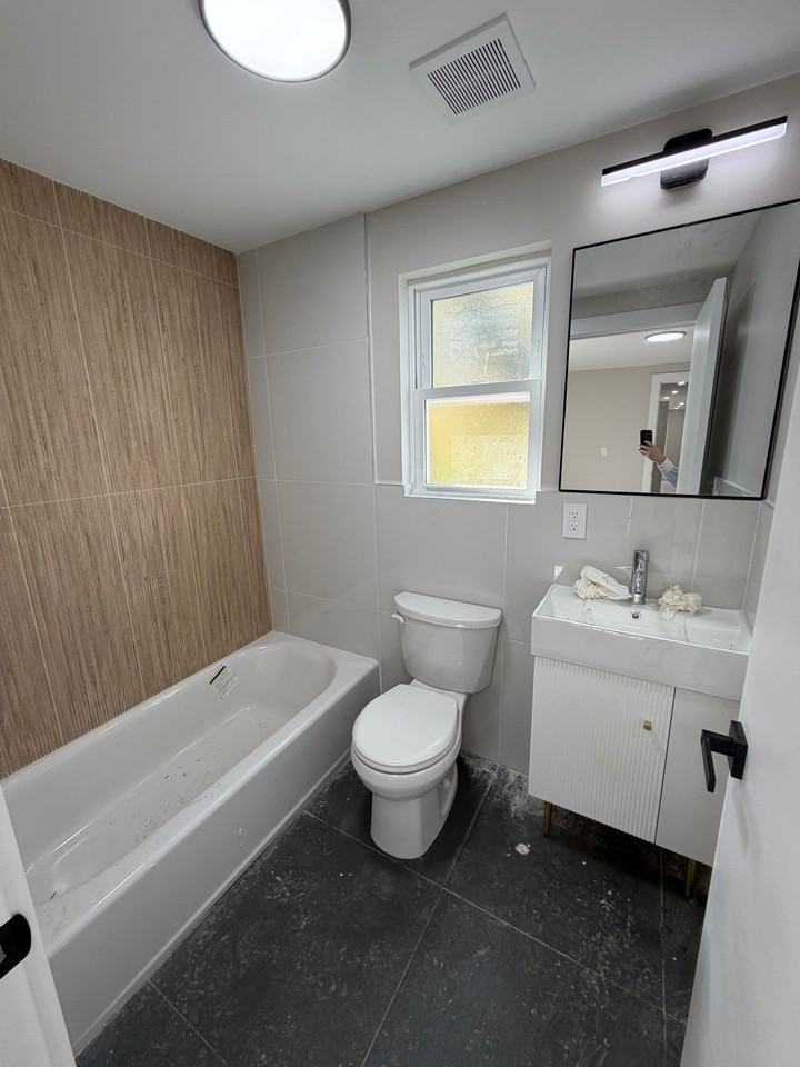 27 N Burnett St #3 - Photo 6 of 6