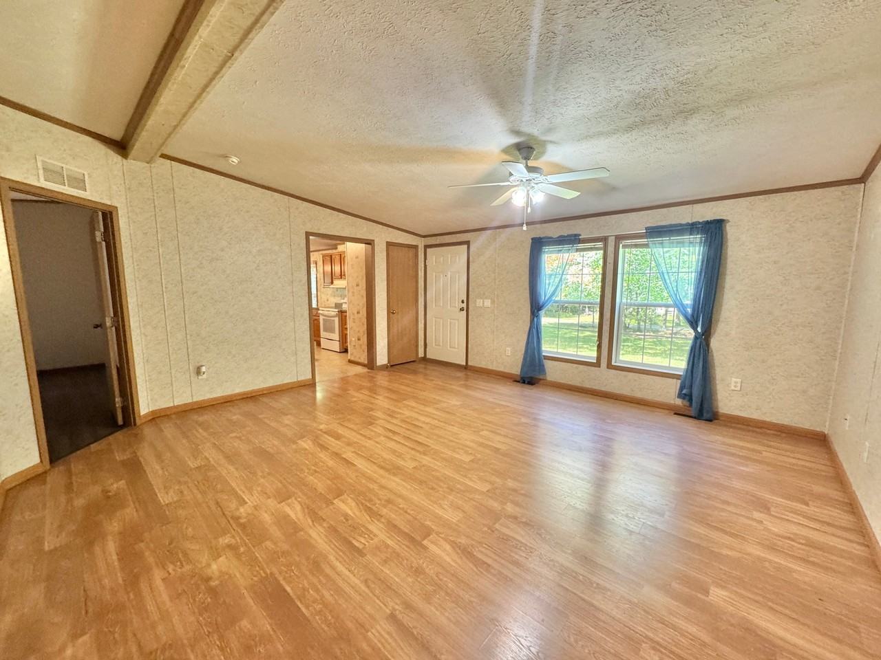 130 Powers Drive Ln - Photo 3 of 18