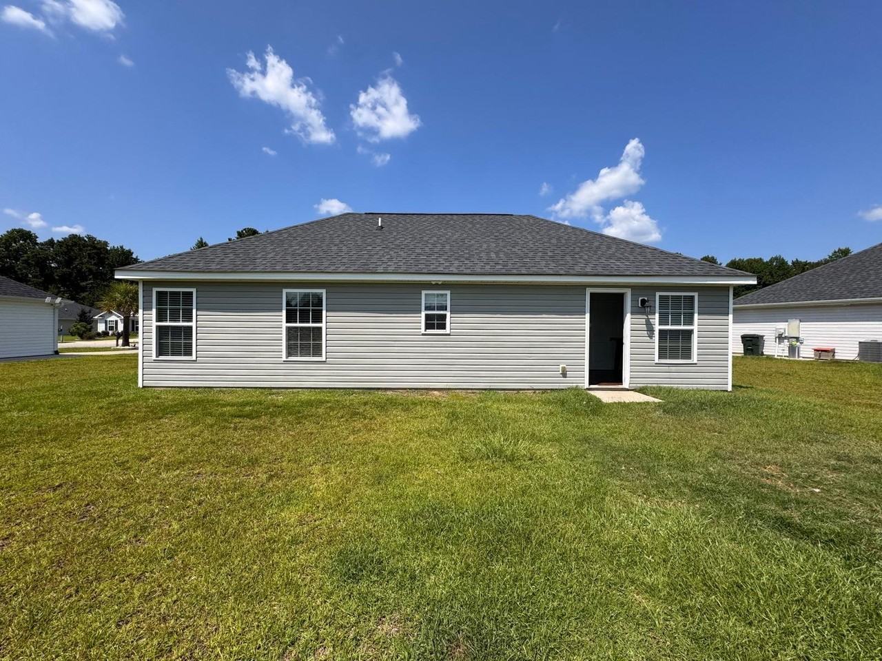 1809 Heirloom Dr - Photo 2 of 19