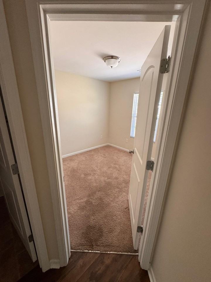 1809 Heirloom Dr - Photo 5 of 19