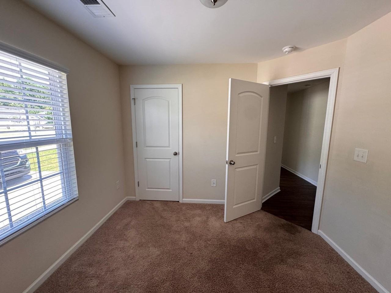1809 Heirloom Dr - Photo 6 of 19