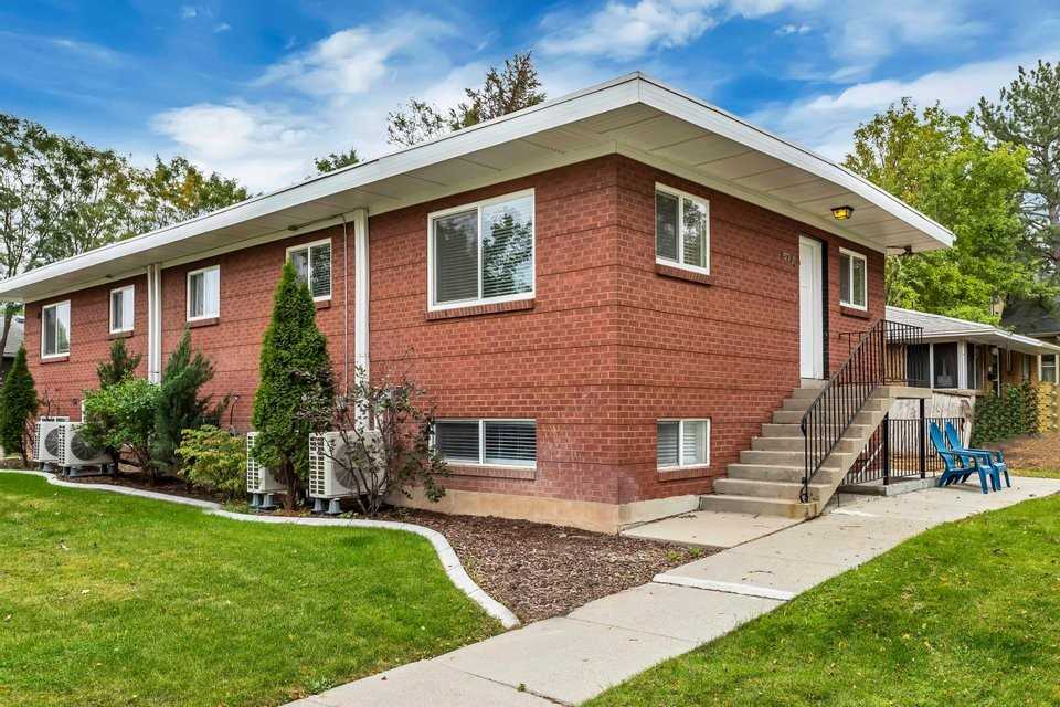 1573 S St #D - Photo 2 of 7