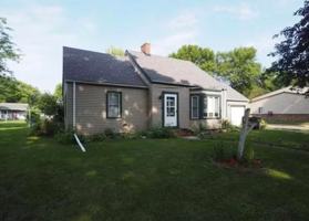 featured image of 210 4th Ave S
