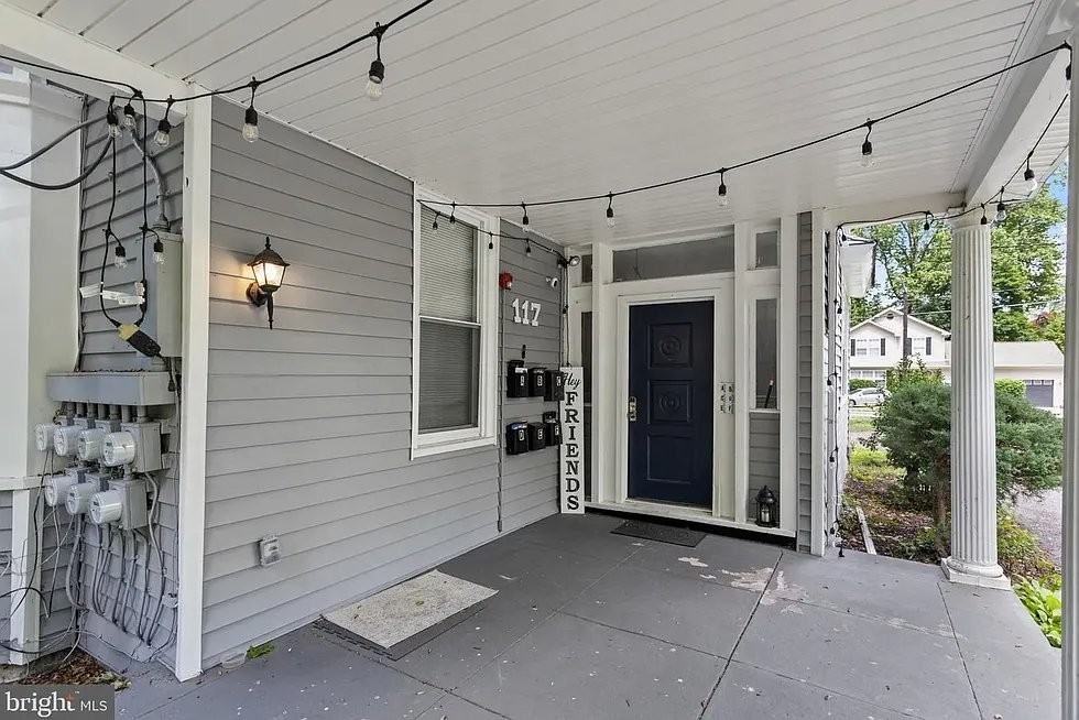 117 E Walnut Ave #F - Photo 4 of 18