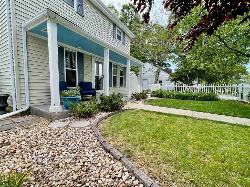 1207 Baltic Ave - Photo 4 of 50