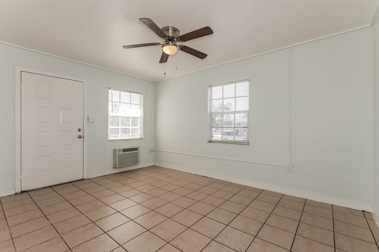 315 D StreetUnit 1 #1 - Photo 4 of 14