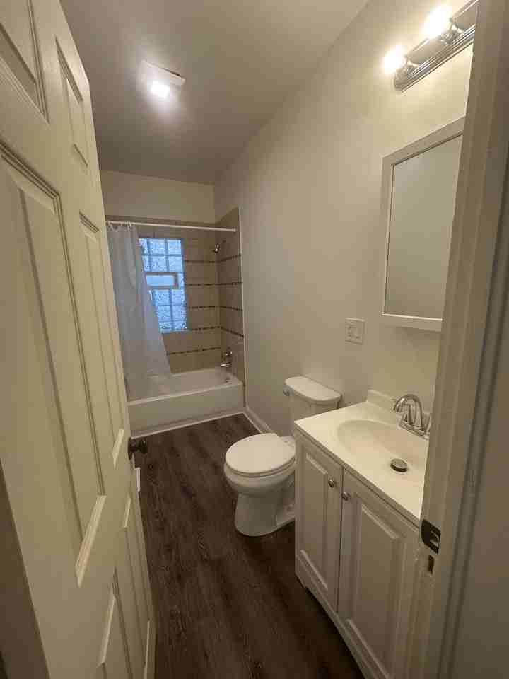 3221 N 38th St #1 - Photo 4 of 10