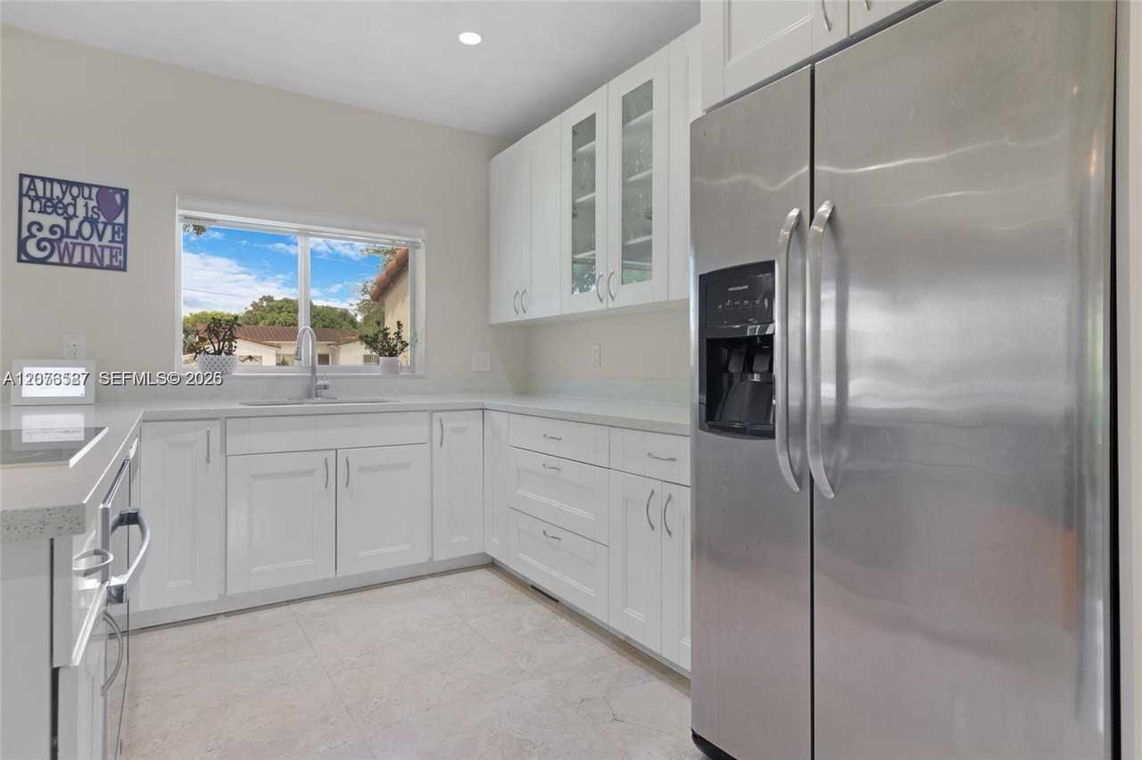 535 Sw 39th Ave - Photo 6 of 8