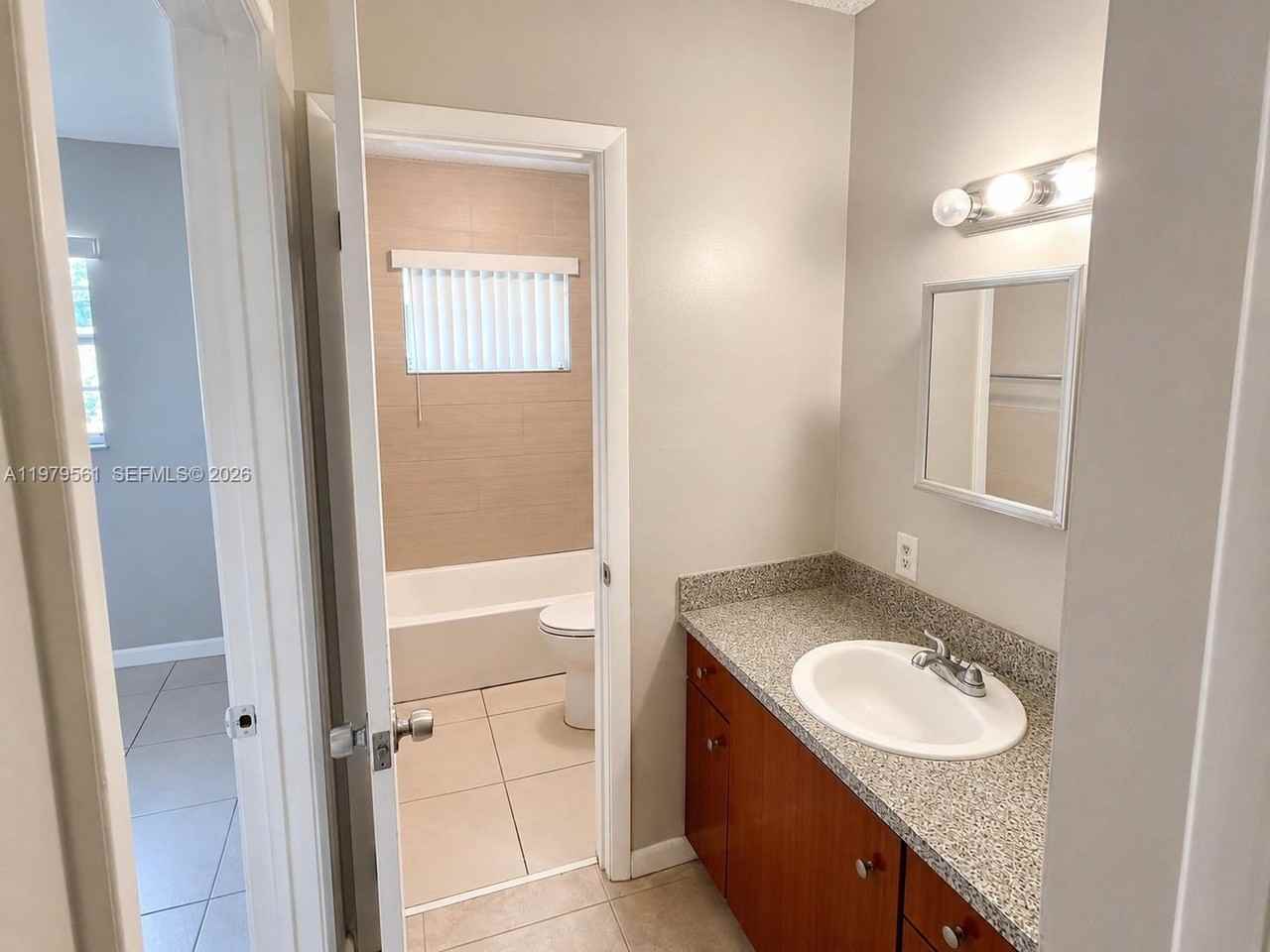 611 Ne 14th Ave #611 - Photo 7 of 7